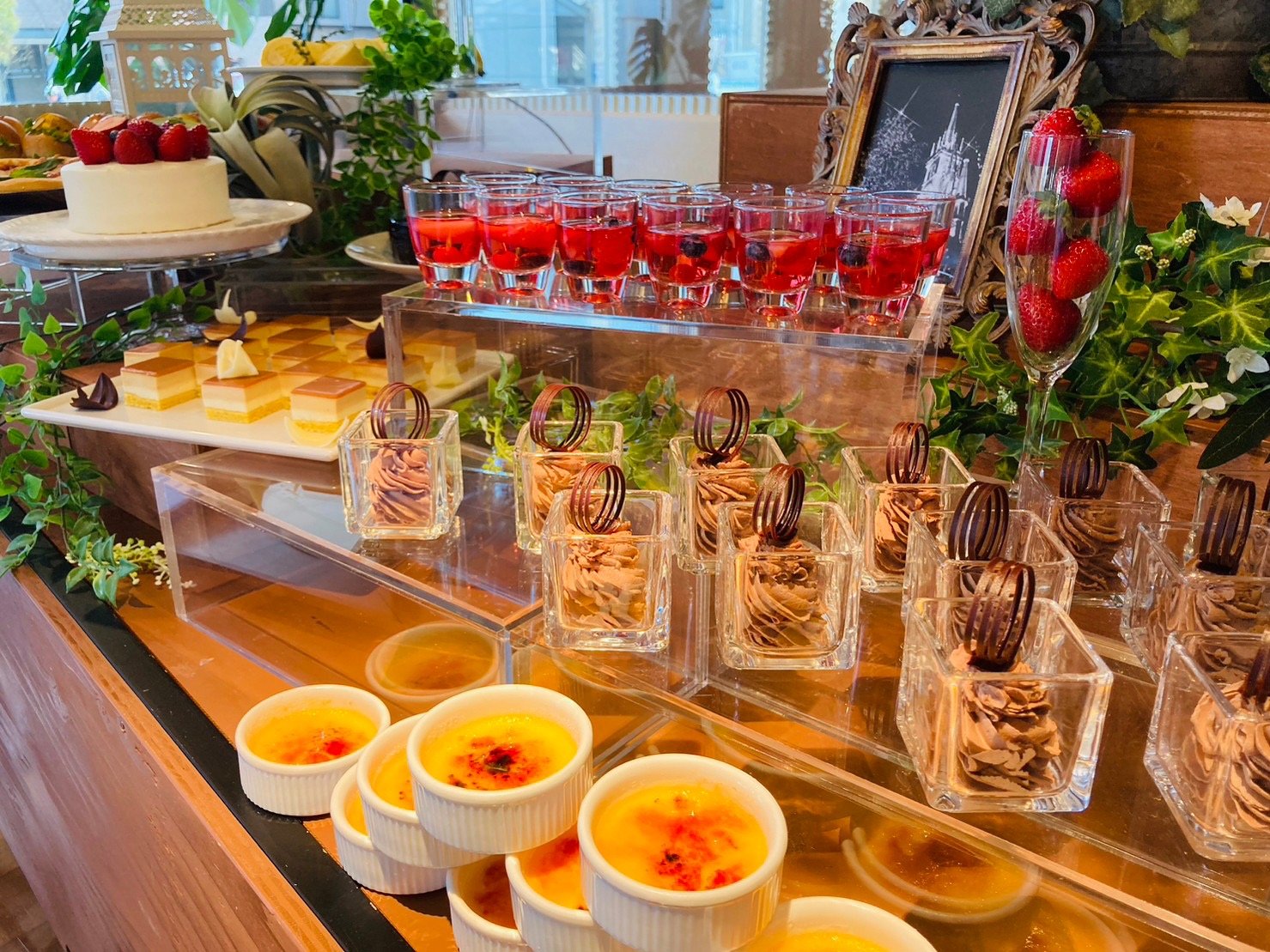 春のスイーツビュッフェ【Cafe de Bijoux】